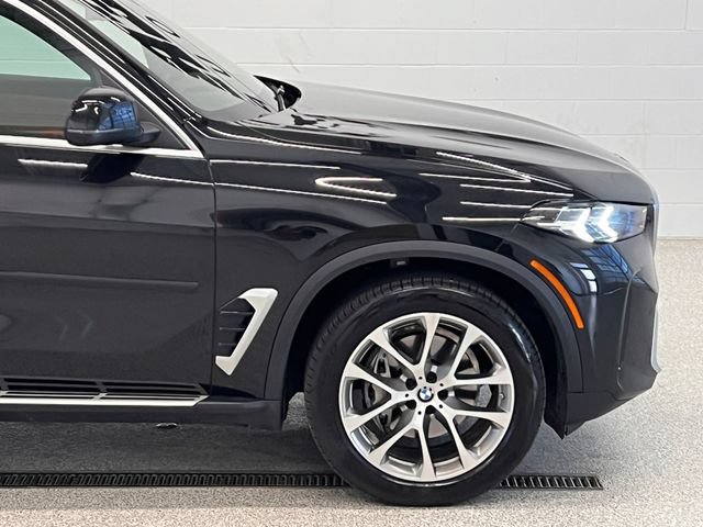 Used 2024 BMW X5 xDrive40i w/ Parking Assistance Package AWD/4WD image 8