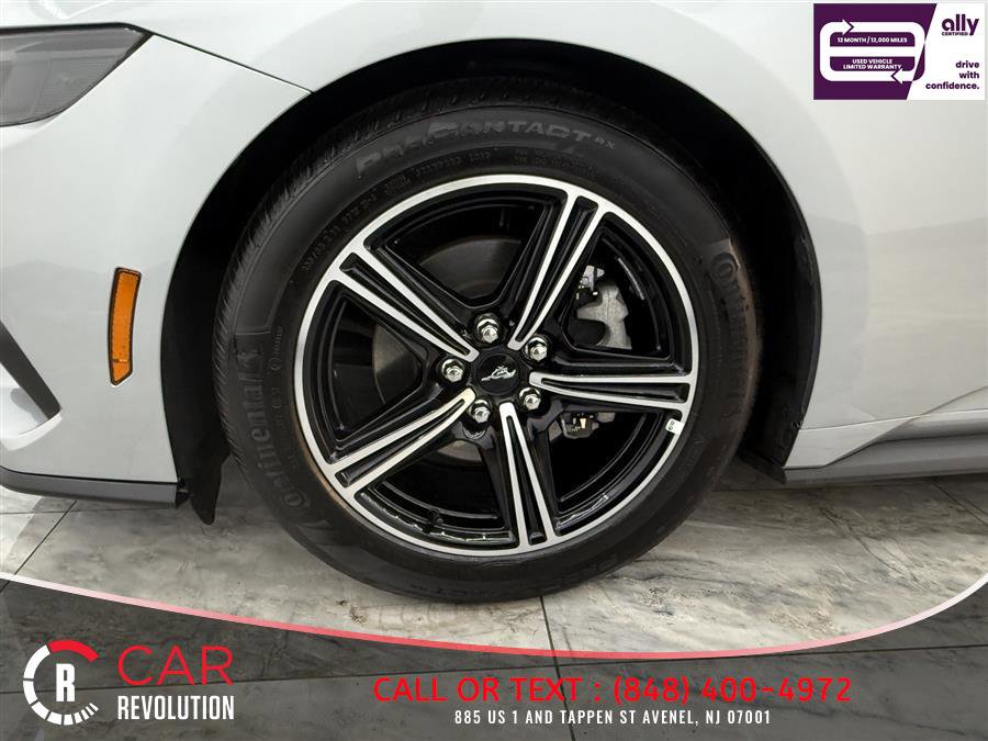 Used 2025 Ford Mustang Premium RWD image 10