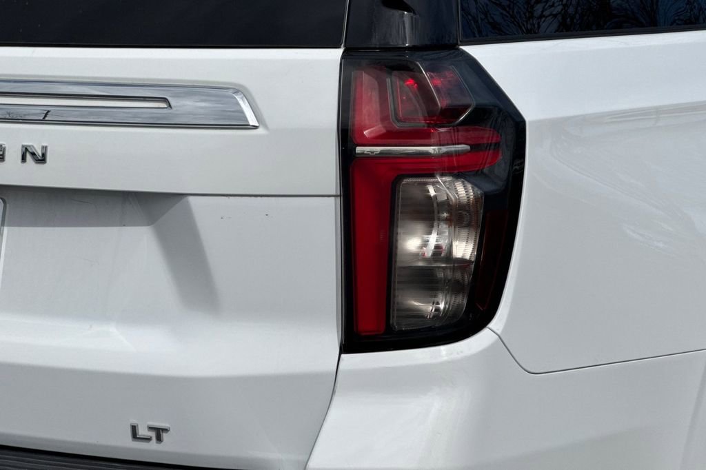 Used 2024 Chevrolet Suburban LT AWD/4WD image 27