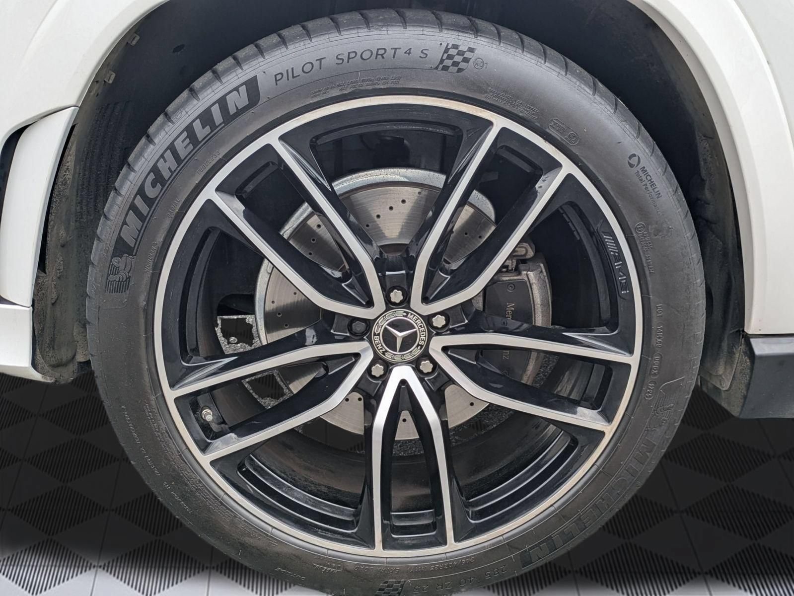 Used 2022 Mercedes-Benz GLS 450 4MATIC image 9