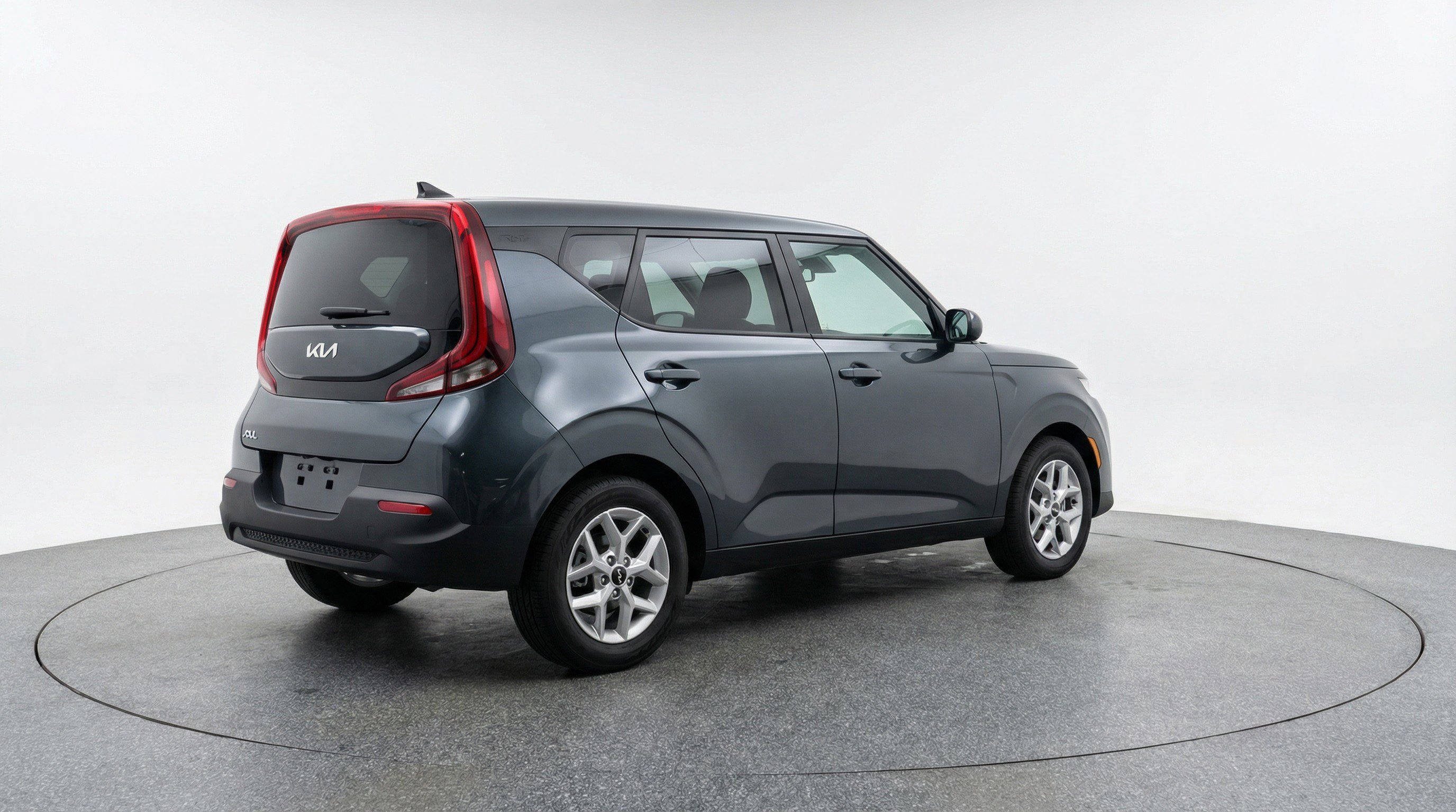Used 2025 Kia Soul LX w/ LX Technology Package FWD image 9