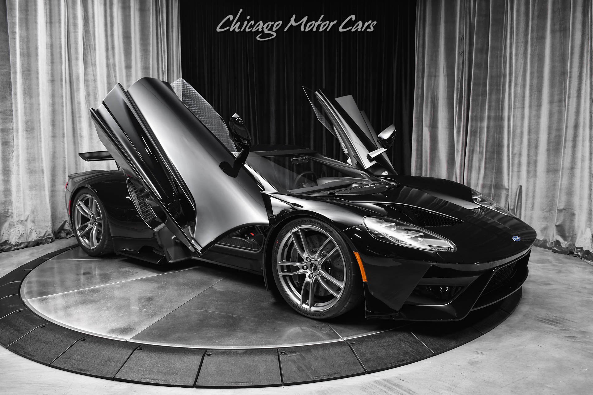 Used 2021 Ford GT RWD image 42