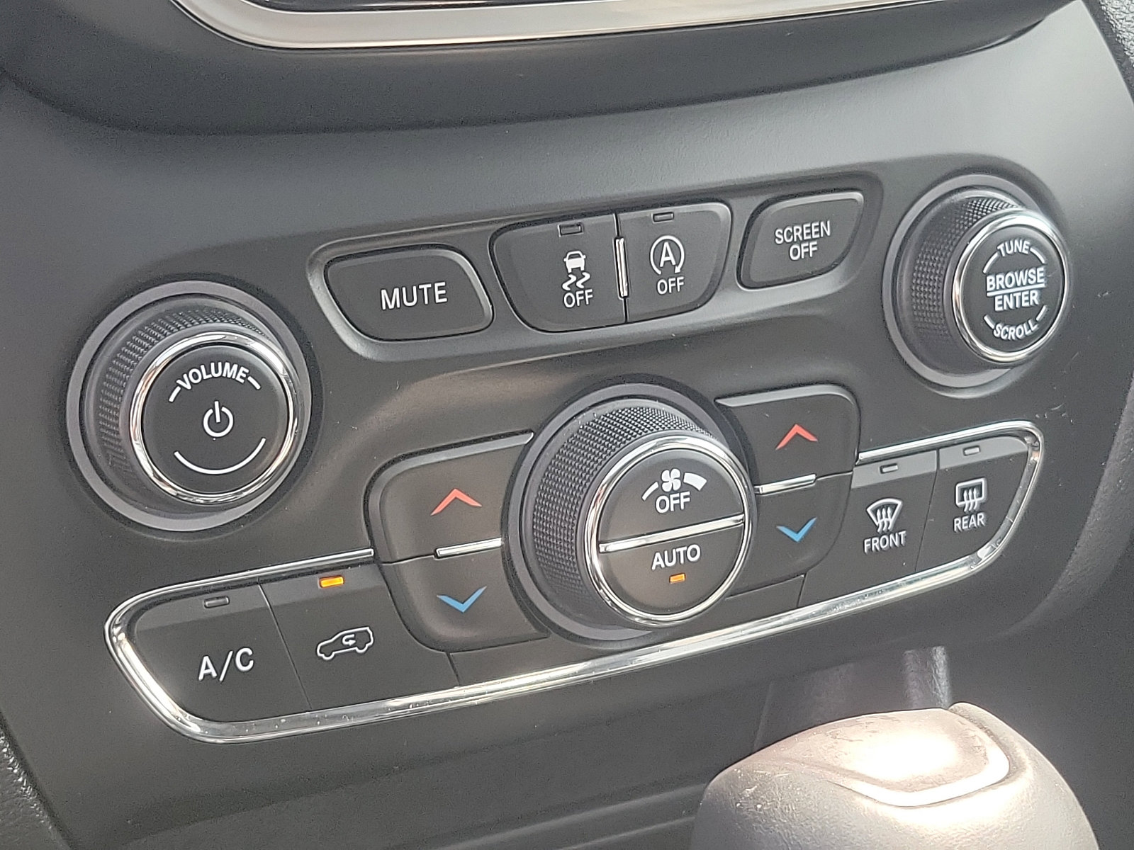 Certified 2020 Jeep Cherokee Limited image 16