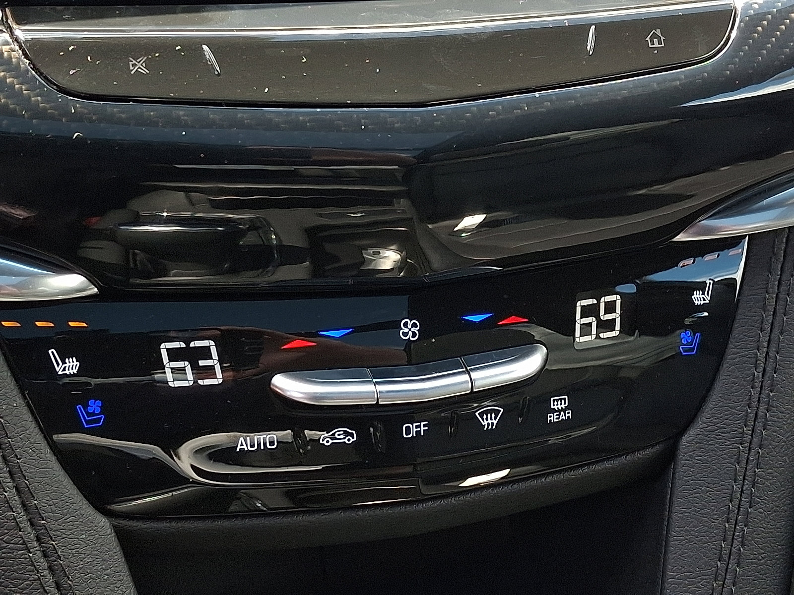 Certified 2024 Cadillac XT6 Sport w/ Technology Package image 24