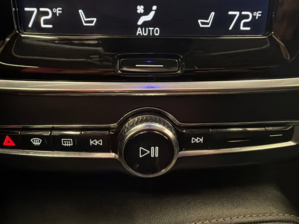 Used 2018 Volvo V90 T6 Cross Country w/ Convenience Package AWD/4WD image 27