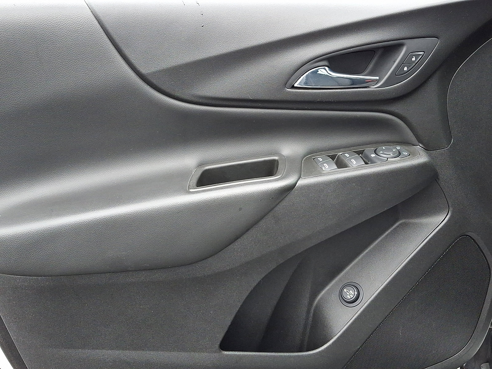 Used 2021 Chevrolet Equinox LT image 12