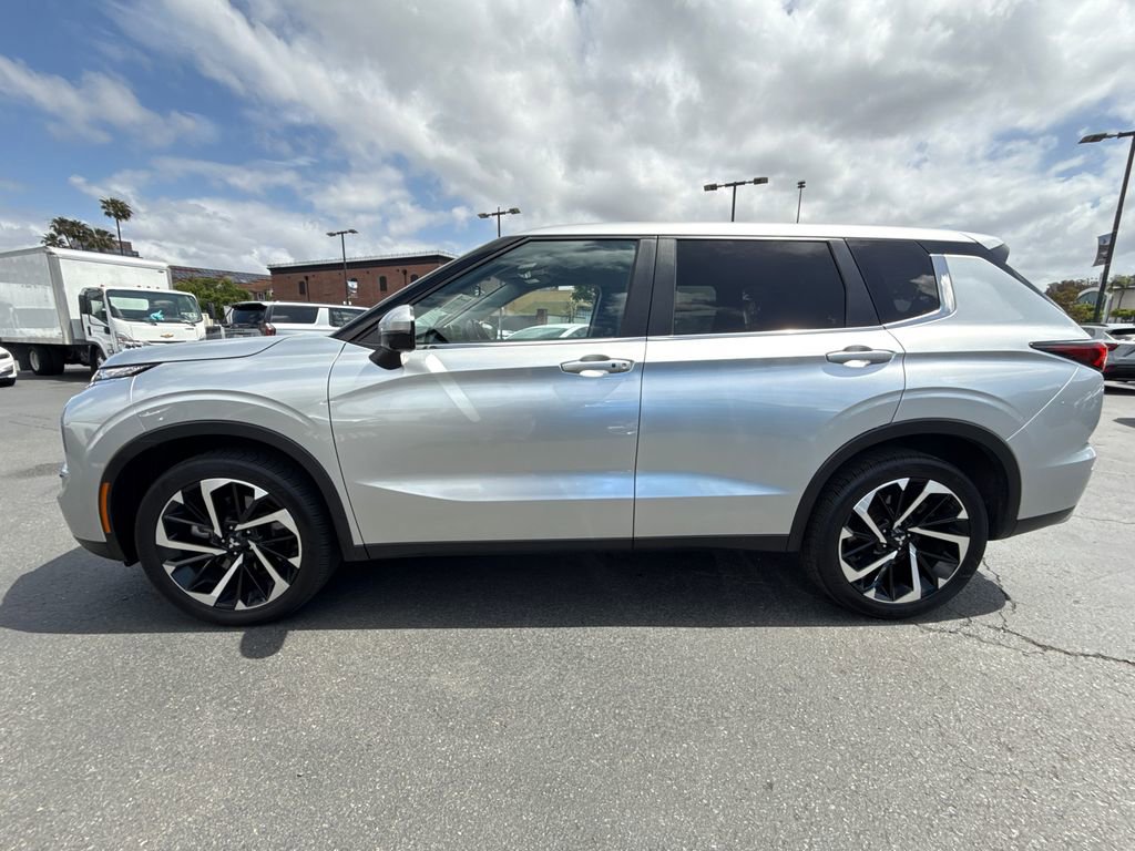Used 2024 Mitsubishi Outlander SE FWD image 7