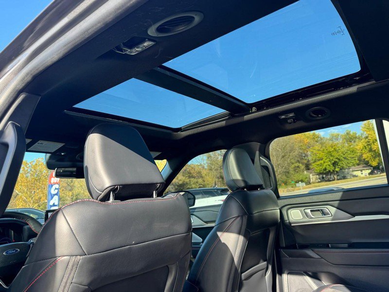 Used 2025 Ford Explorer ST w/ Sun And Sound Package image 13