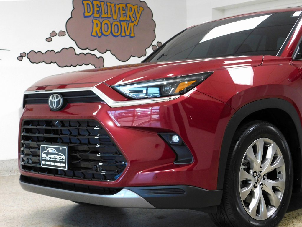 Used 2024 Toyota Grand Highlander Limited image 17