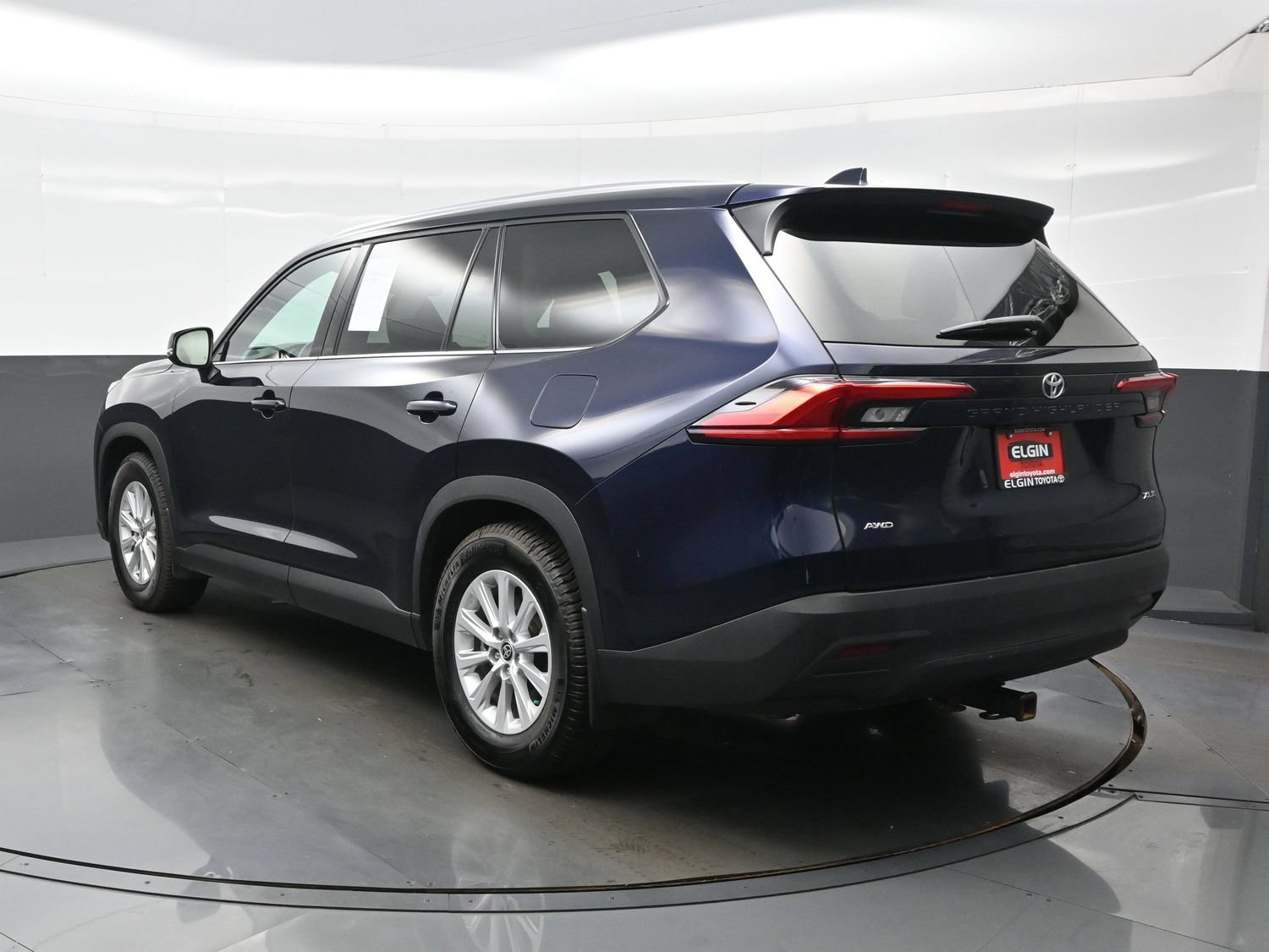 Used 2024 Toyota Grand Highlander AWD image 4