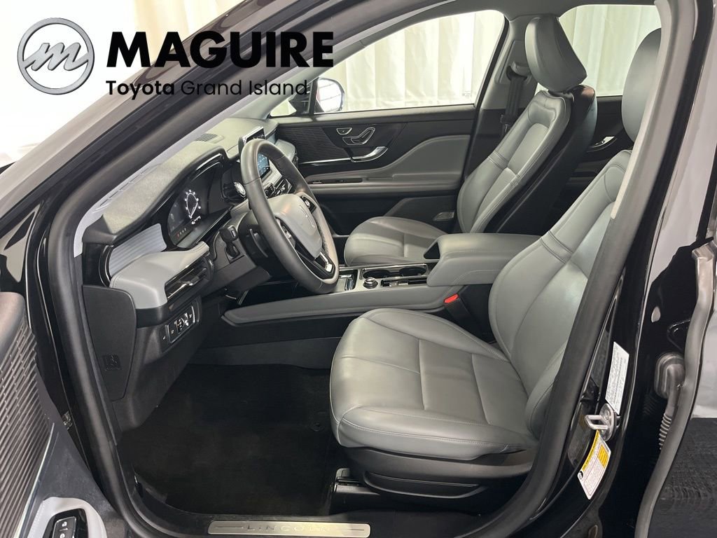 Used 2022 Lincoln Corsair AWD w/ Equipment Group 101A image 3