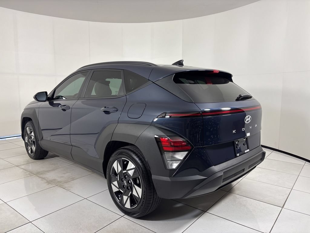 Certified 2025 Hyundai Kona SEL FWD image 3