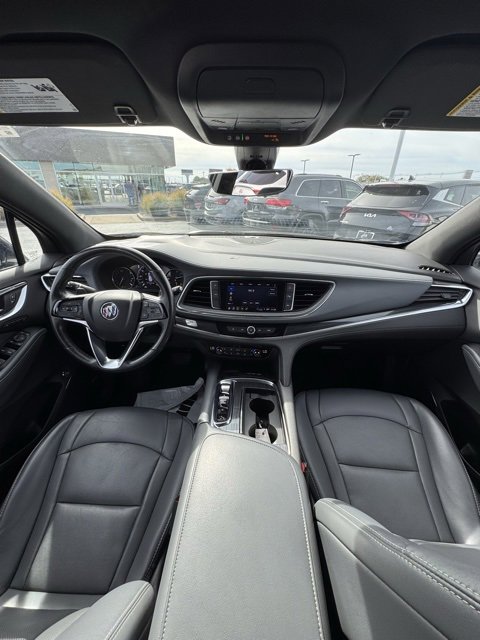 Used 2024 Buick Enclave Premium image 17