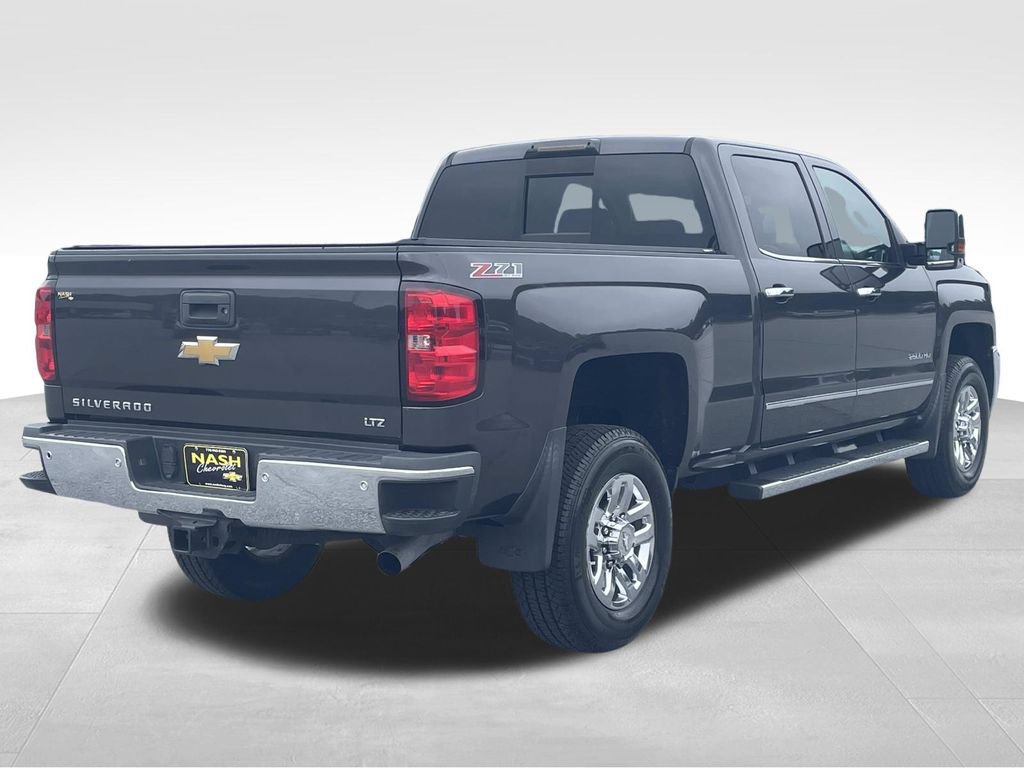 Used 2015 Chevrolet Silverado 2500 LTZ w/ LTZ Plus Package AWD/4WD image 3