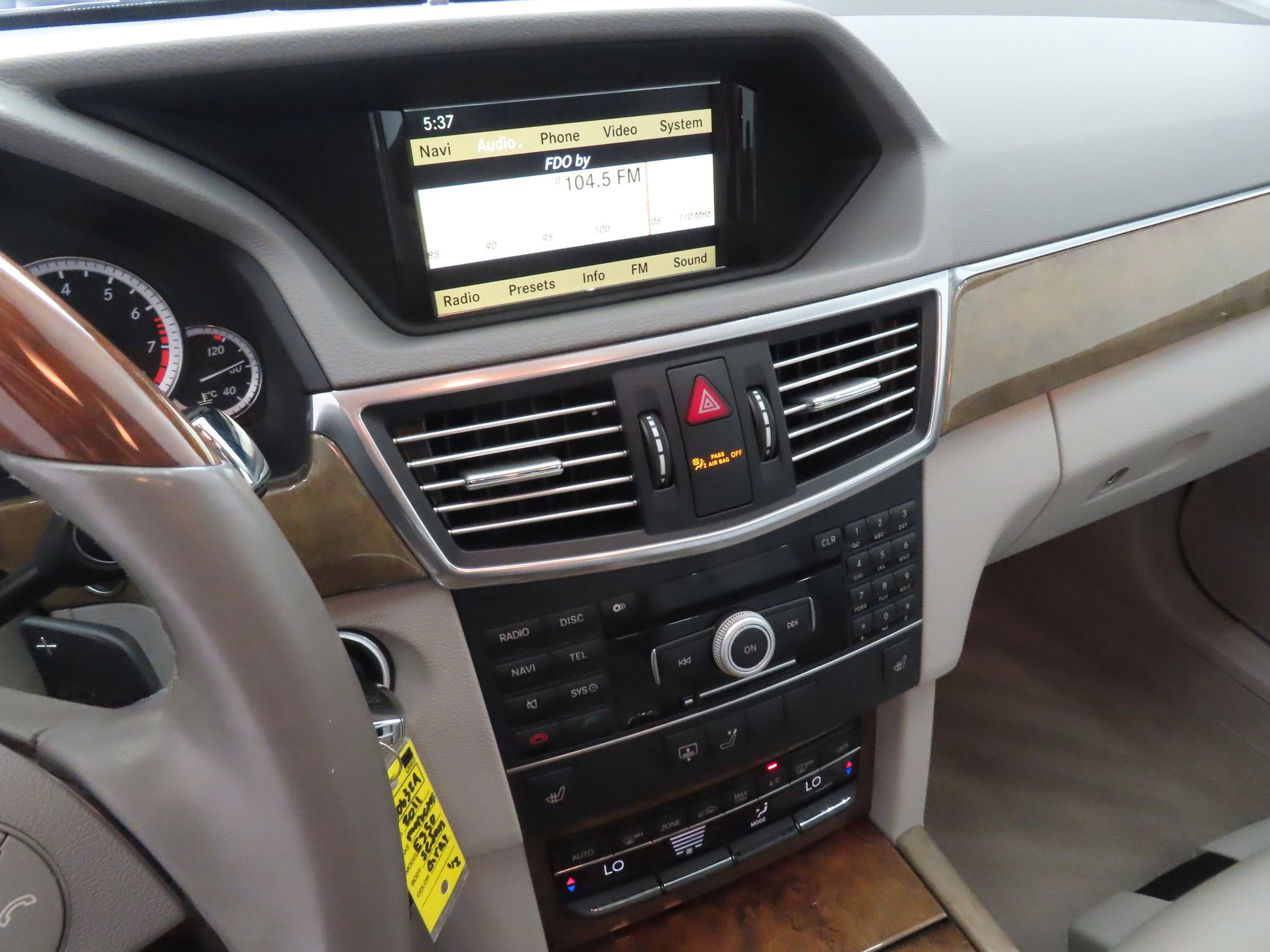 Used 2011 Mercedes-Benz E 350 Sedan image 17