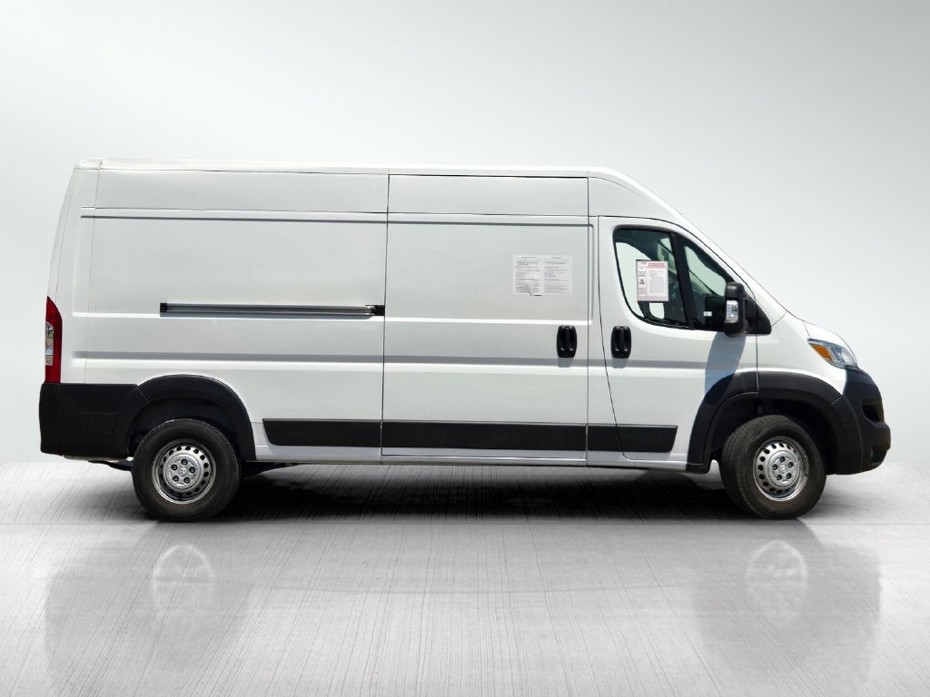 Used 2025 RAM ProMaster 2500 w/ Convenience Group FWD image 3