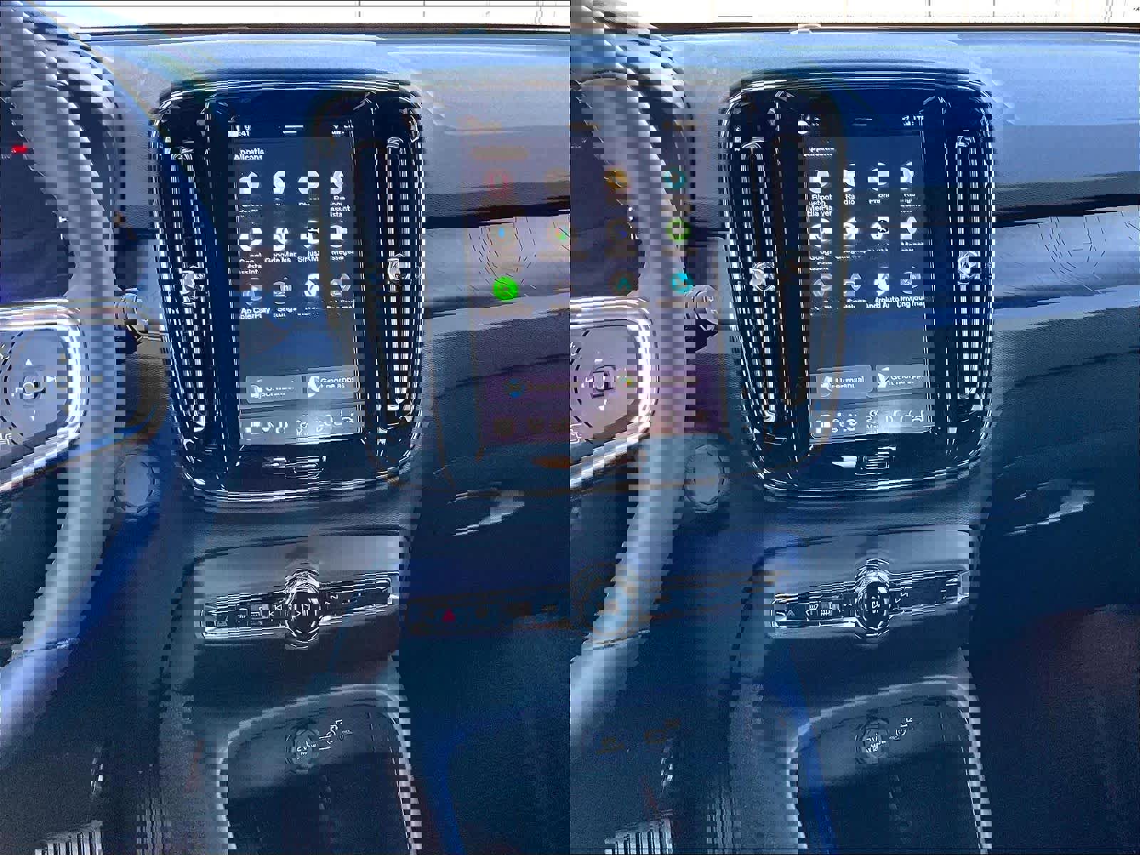 Used 2024 Volvo XC40 Recharge Plus w/ Protection Package Premier image 9