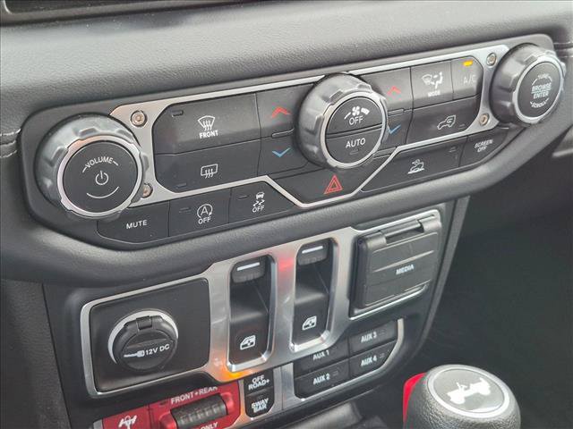 Used 2024 Jeep Wrangler Rubicon AWD/4WD image 12