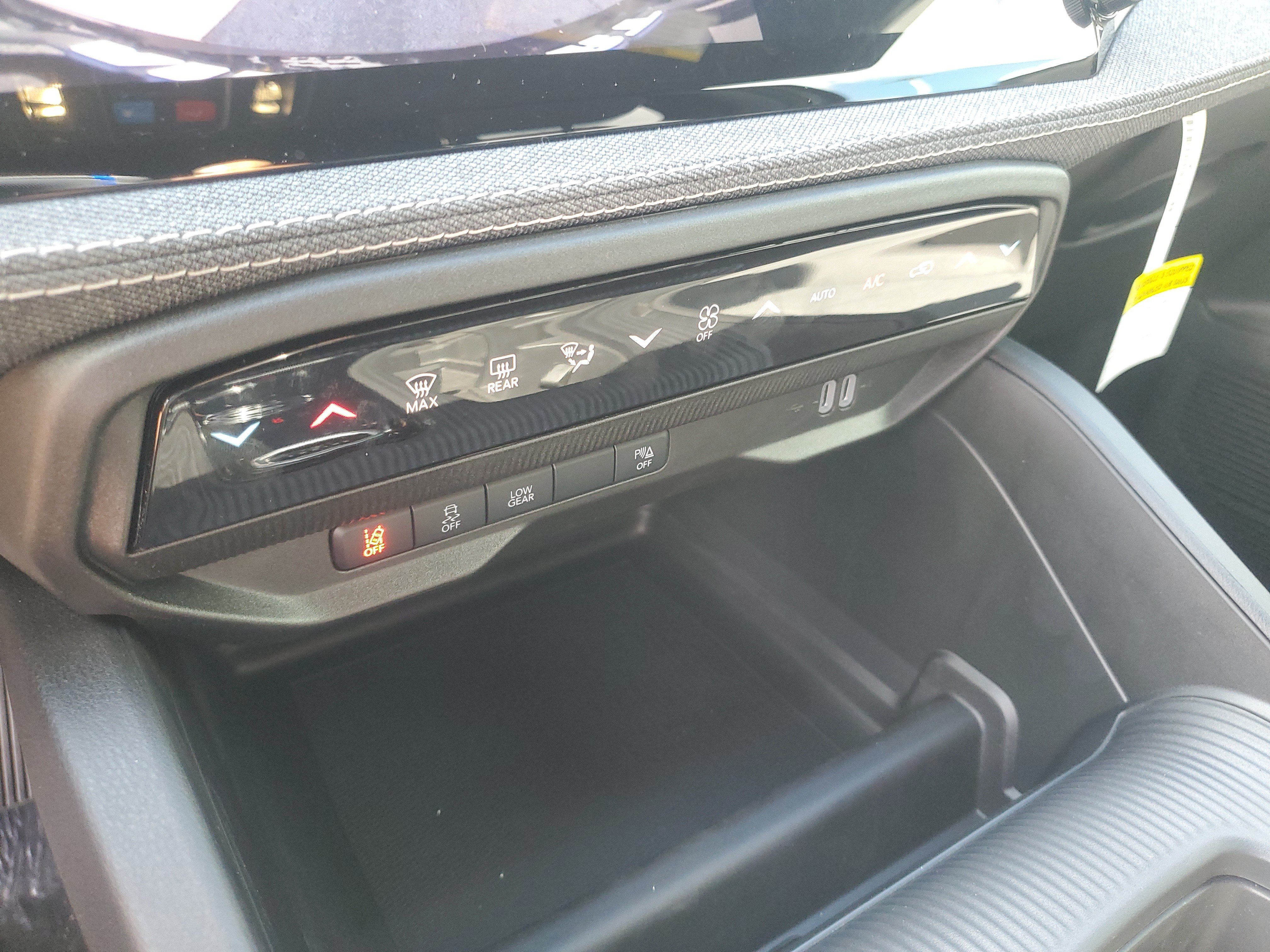 New 2026 Jeep Cherokee Laredo AWD/4WD image 20