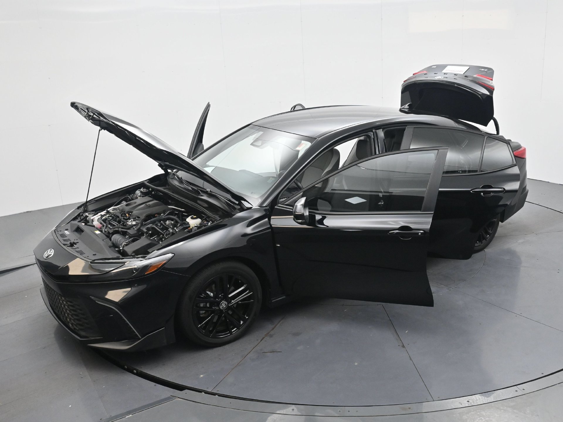 Used 2025 Toyota Camry SE w/ Multimedia Upgrade Package FWD image 39