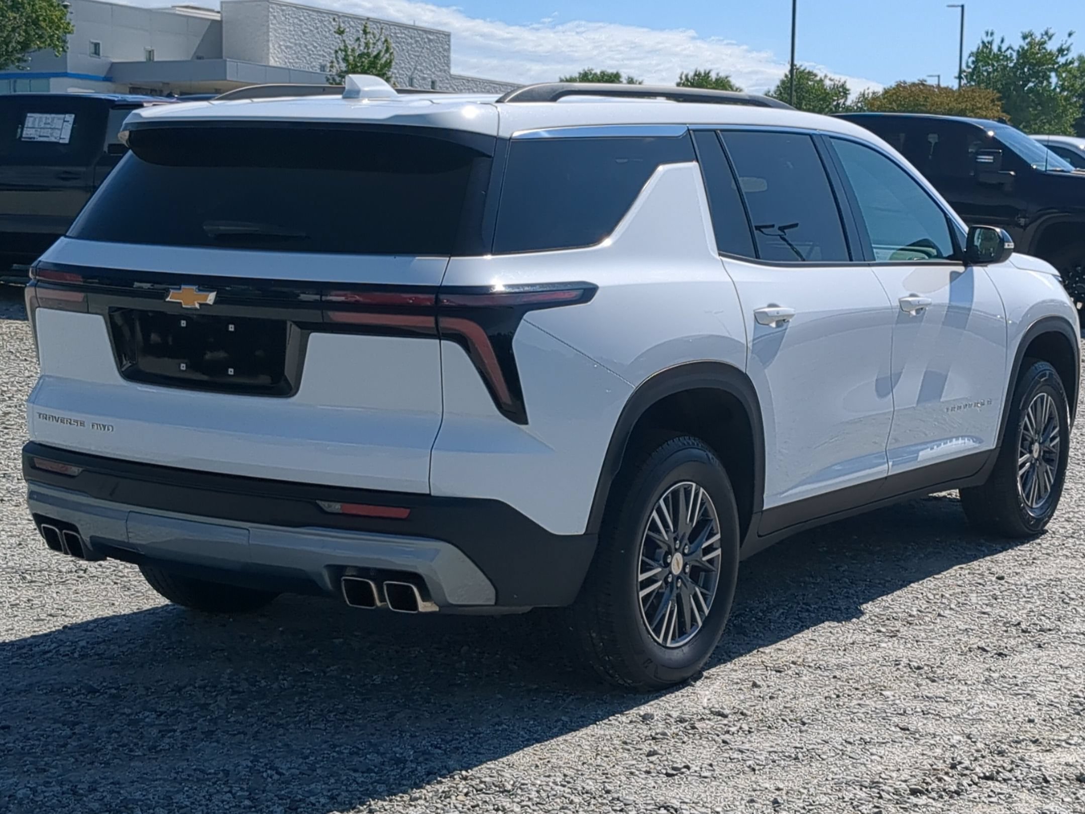 Used 2026 Chevrolet Traverse LT AWD/4WD image 10