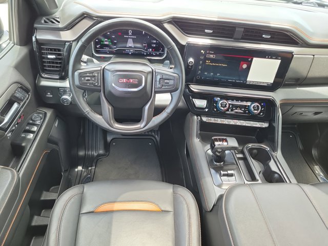 Used 2024 GMC Sierra 1500 AT4 w/ Technology Package AWD/4WD image 18