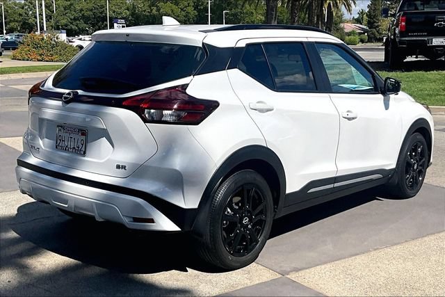 Used 2023 Nissan Kicks SR w/ SR Premium Package FWD image 13