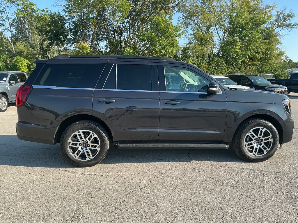 New 2026 Ford Expedition Active AWD/4WD image 4