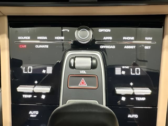 Used 2023 Porsche Cayenne S AWD/4WD image 25