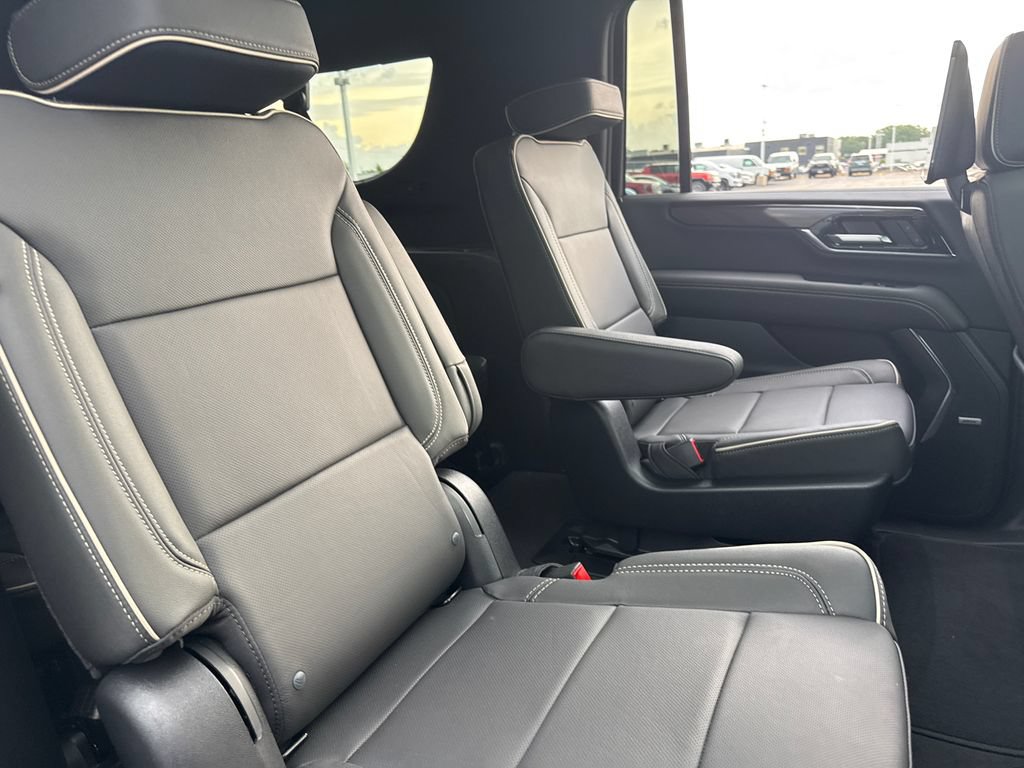 New 2026 GMC Yukon XL Elevation w/ Elevation Premium Package AWD/4WD image 38
