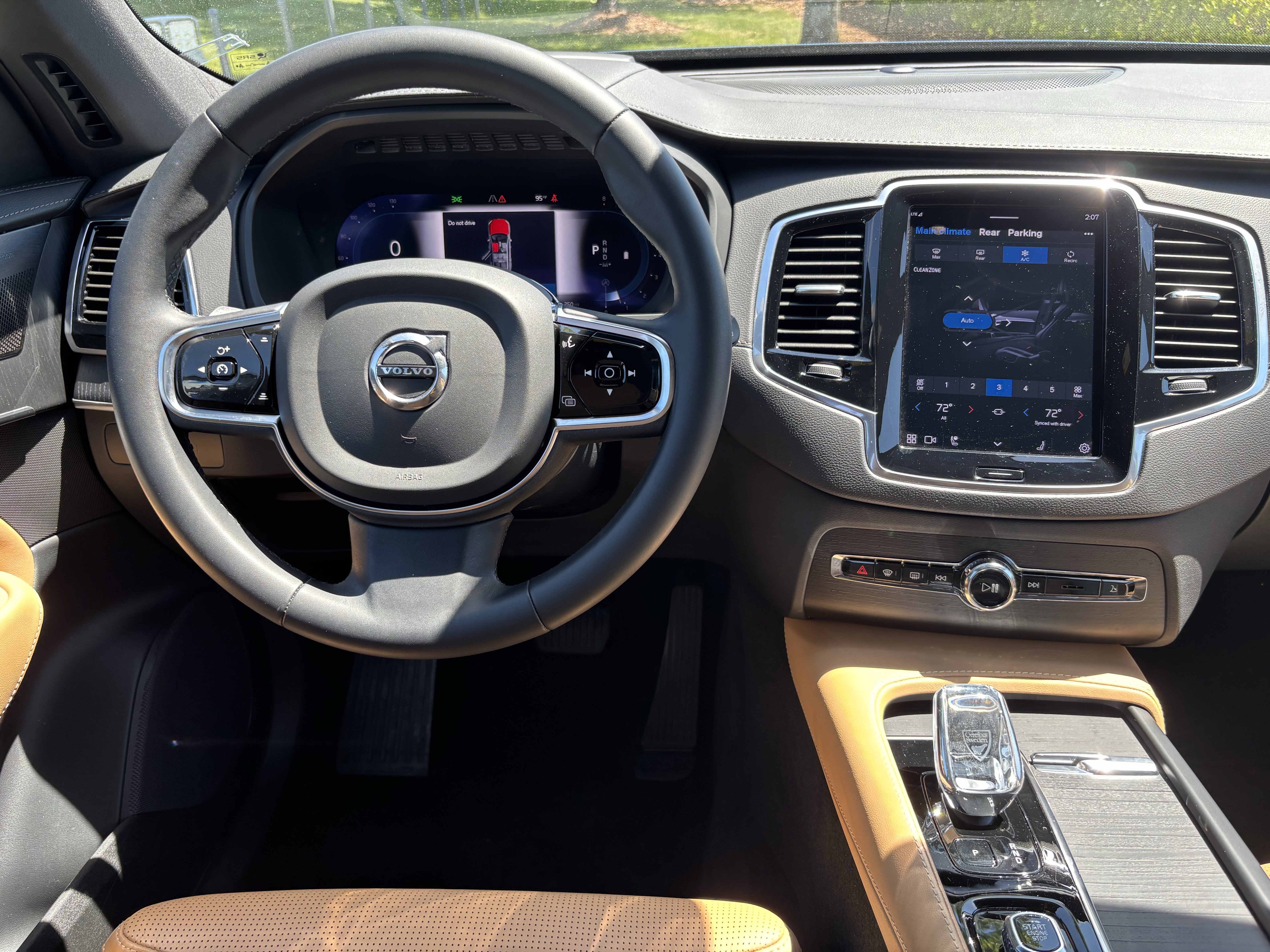 Used 2024 Volvo XC90 B6 Ultimate w/ Protection Package Premier AWD/4WD image 30