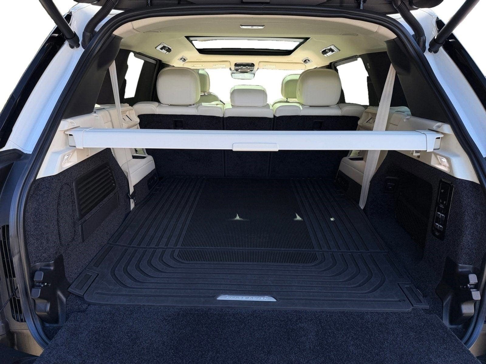 Certified 2023 Land Rover Range Rover Long Wheelbase SE AWD/4WD image 25