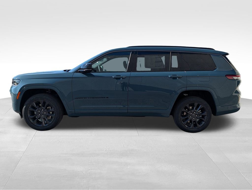 New 2026 Jeep Grand Cherokee L Limited AWD/4WD image 3
