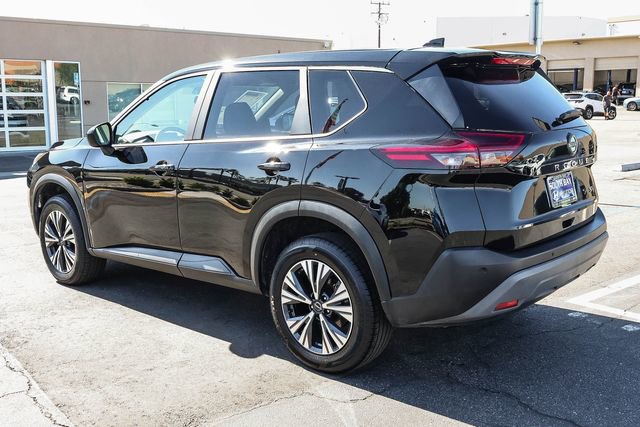 Used 2023 Nissan Rogue SV image 4