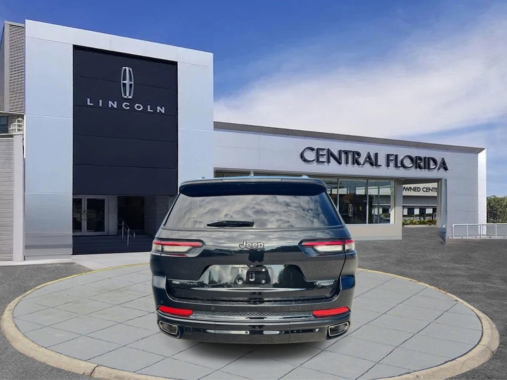 Used 2023 Jeep Grand Cherokee L Summit AWD/4WD image 3