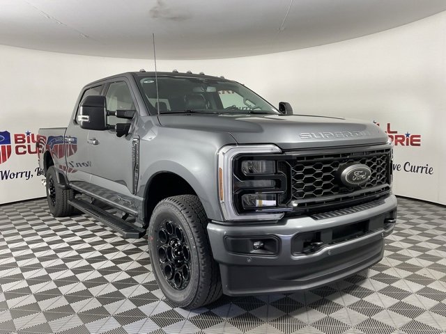 New 2026 Ford F250 Lariat w/ Black Appearance Package