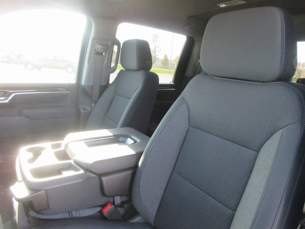 New 2026 GMC Sierra 3500 SLE w/ SLE Value Package image 13