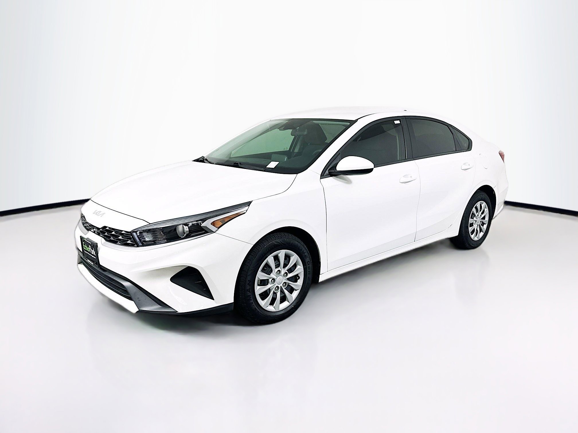 Used 2024 Kia Forte LX FWD image 3