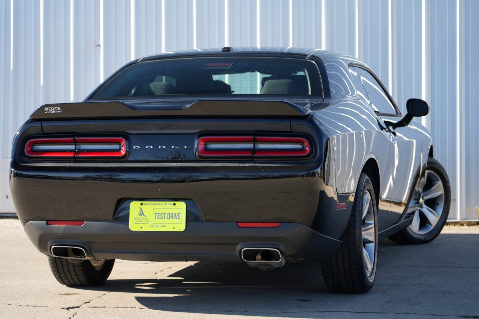 Used 2015 Dodge Challenger SXT image 4