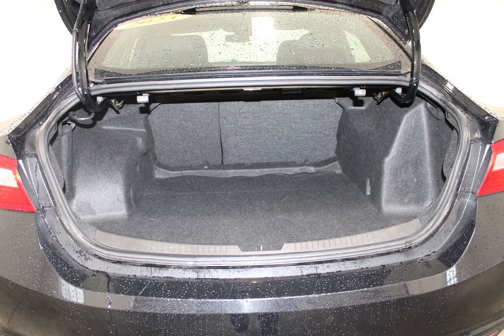 Used 2023 Chevrolet Malibu LT image 14