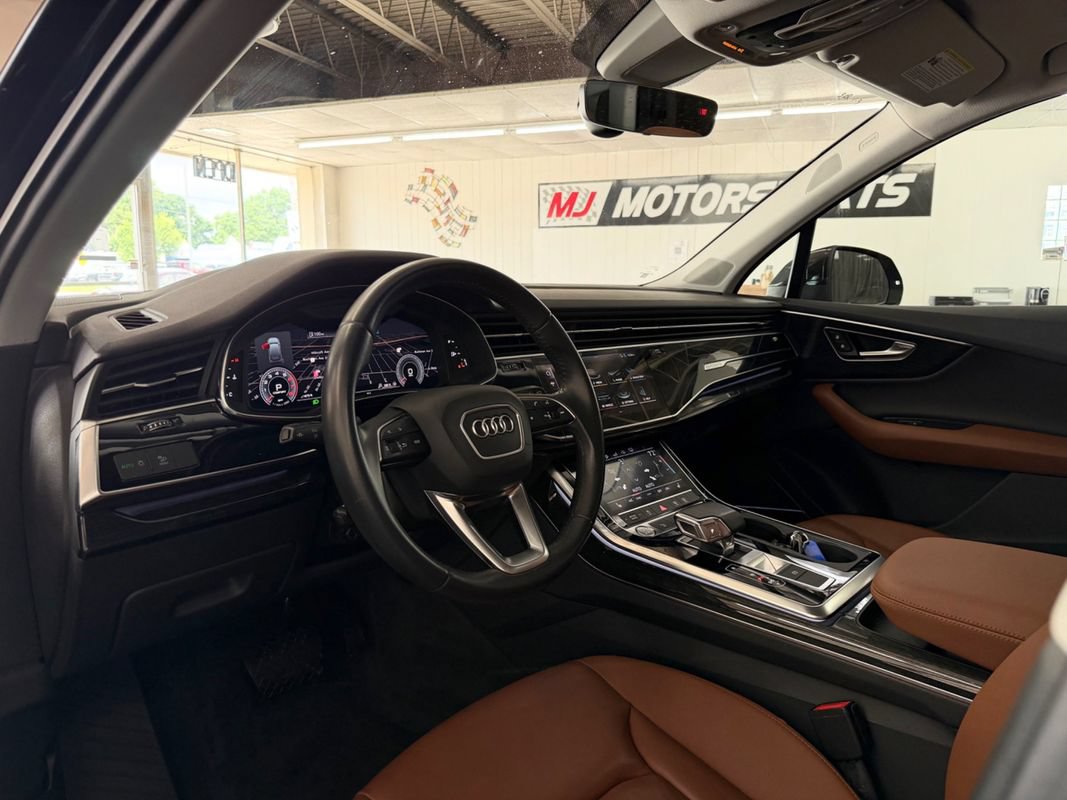 Used 2020 Audi Q7 3.0T Premium Plus w/ Premium Plus Package AWD/4WD image 33
