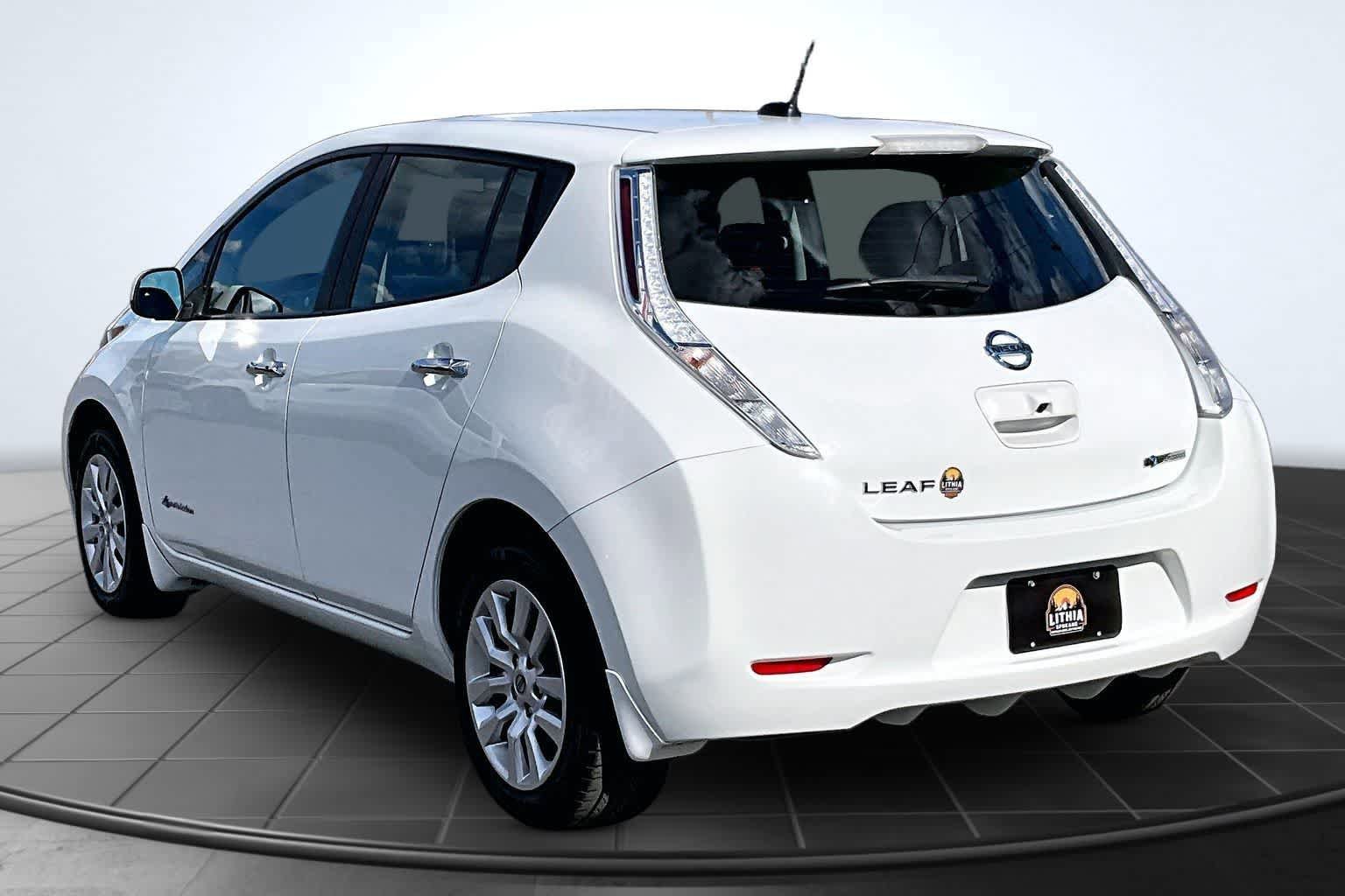 Used 2016 Nissan Leaf S w/ Charger Package FWD image 4