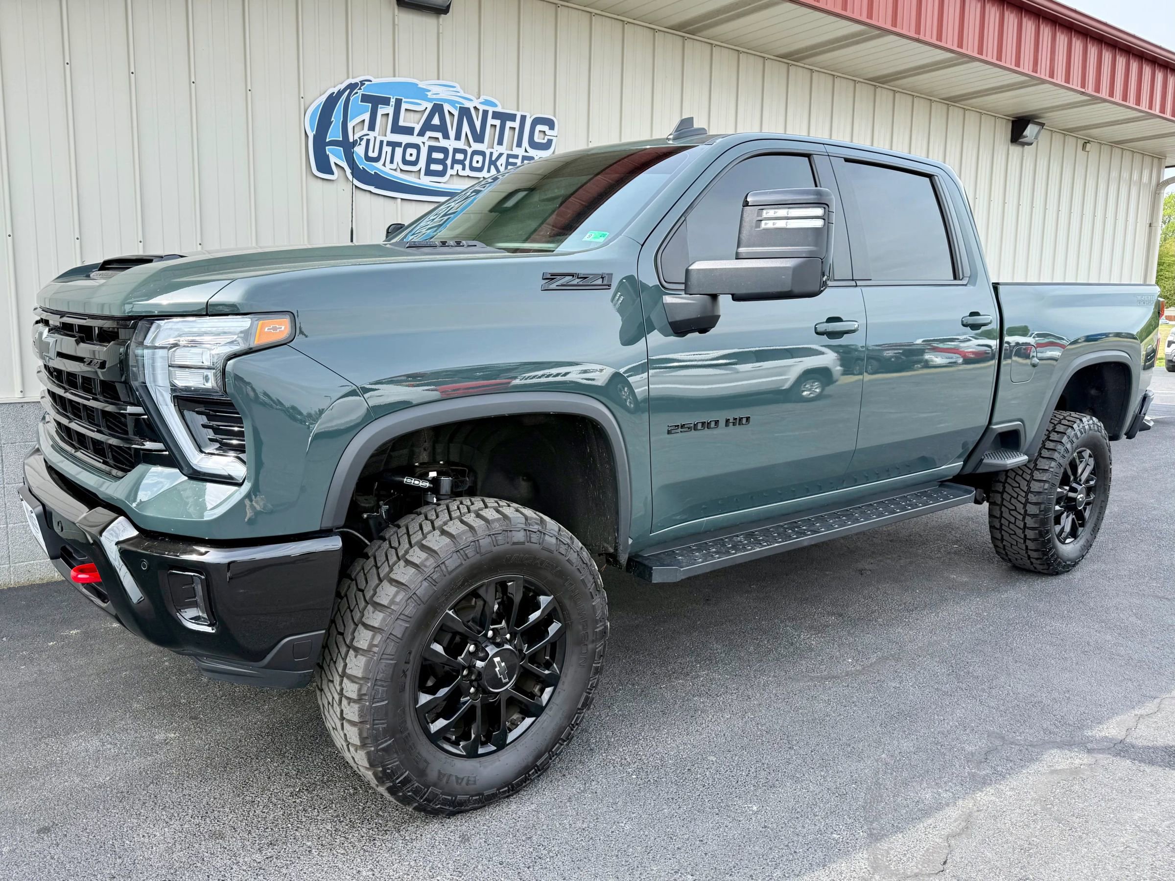 Used 2025 Chevrolet Silverado 2500 LT w/ Trail Boss Package image 1