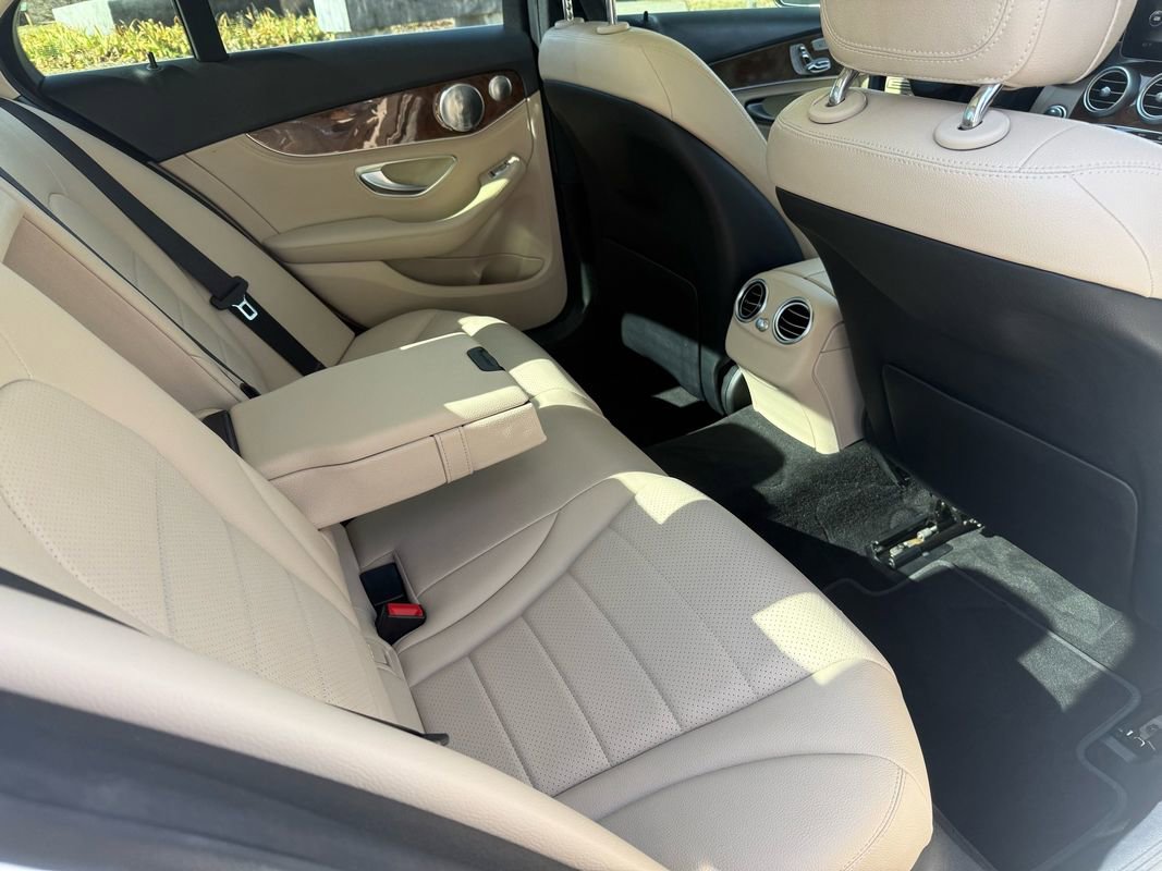 Used 2015 Mercedes-Benz C 300 4MATIC Sedan image 40