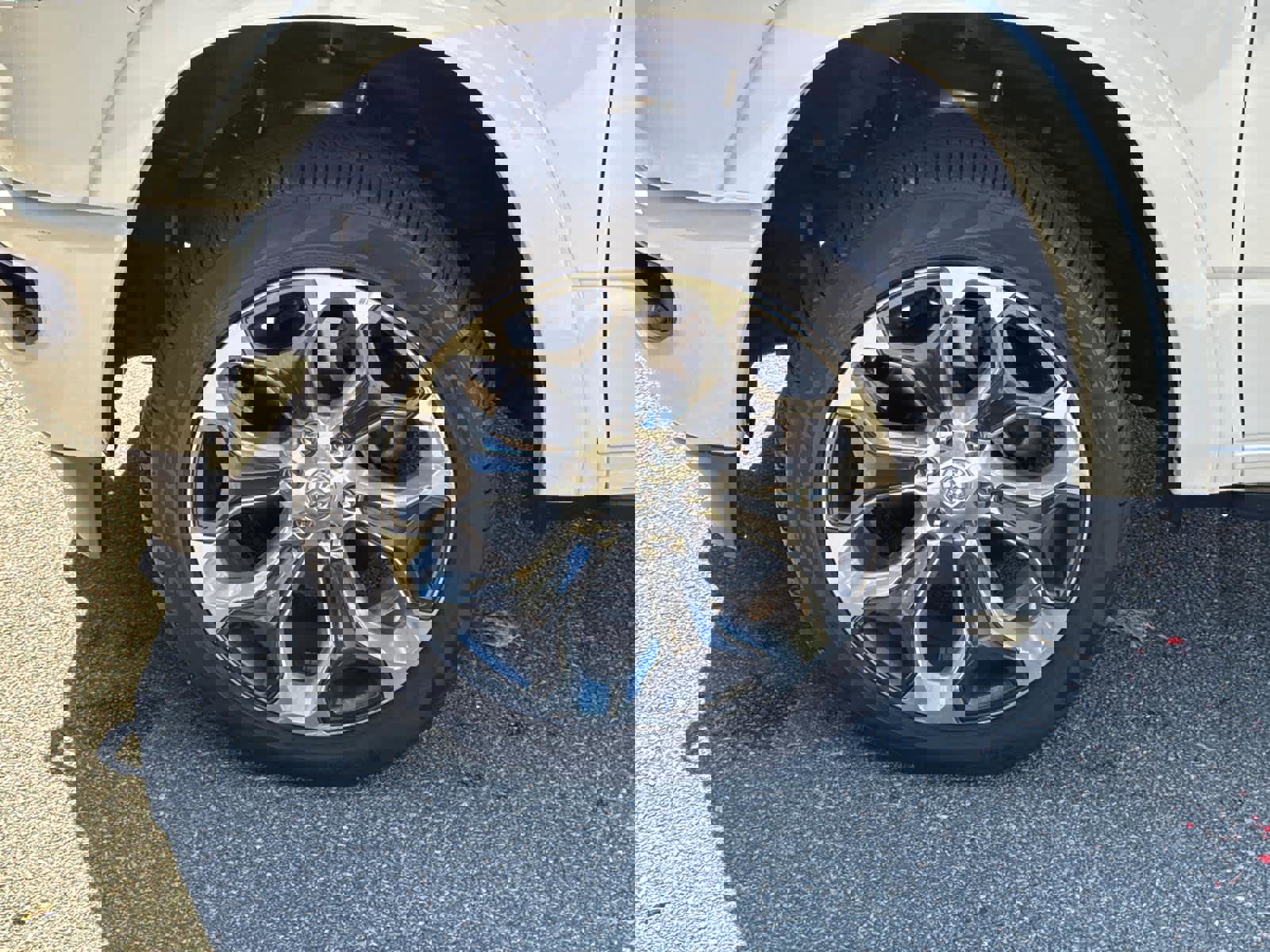 Used 2023 RAM 1500 Limited w/ Body Color Bumper Group image 11