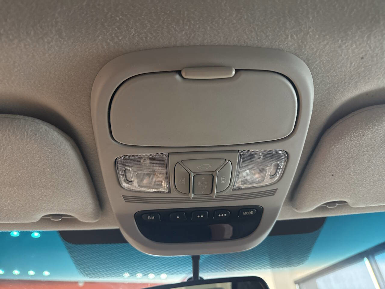 Used 2009 Toyota Sienna XLE Limited image 23