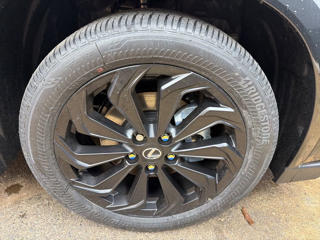 New 2026 Lexus UX 300h AWD image 22