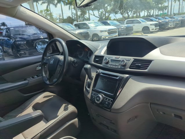 Used 2016 Honda Odyssey Touring Elite image 24