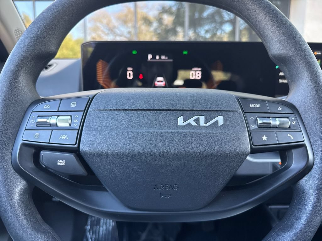 Used 2025 Kia K4 FWD image 27