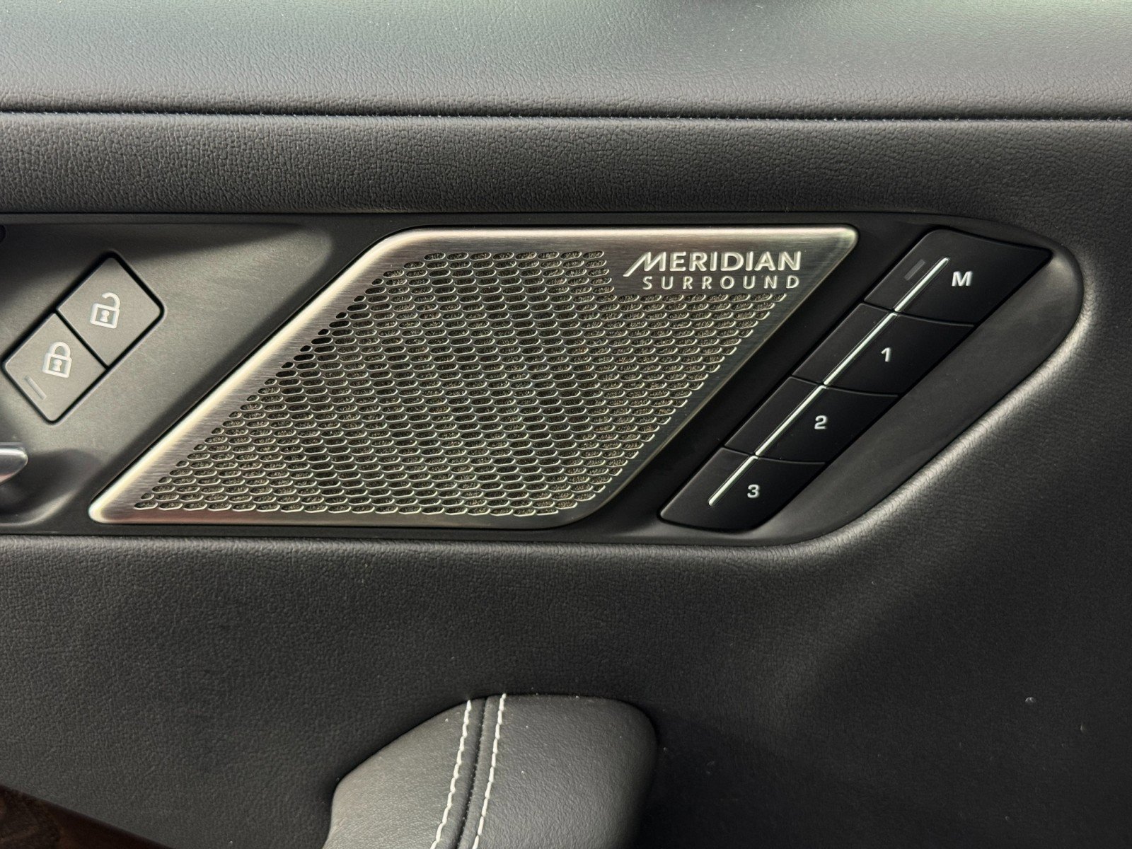 Used 2022 Jaguar I-PACE HSE image 17